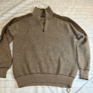 Men’s quarter zip sweater